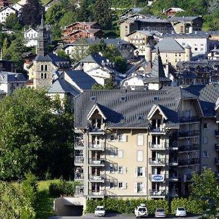 94 m2 spacieux insonorisé en PLEIN CENTRE - deux parkings couverts gratuits et WIFI gratuit ! Saint-Gervais-les-Bains Exterior foto